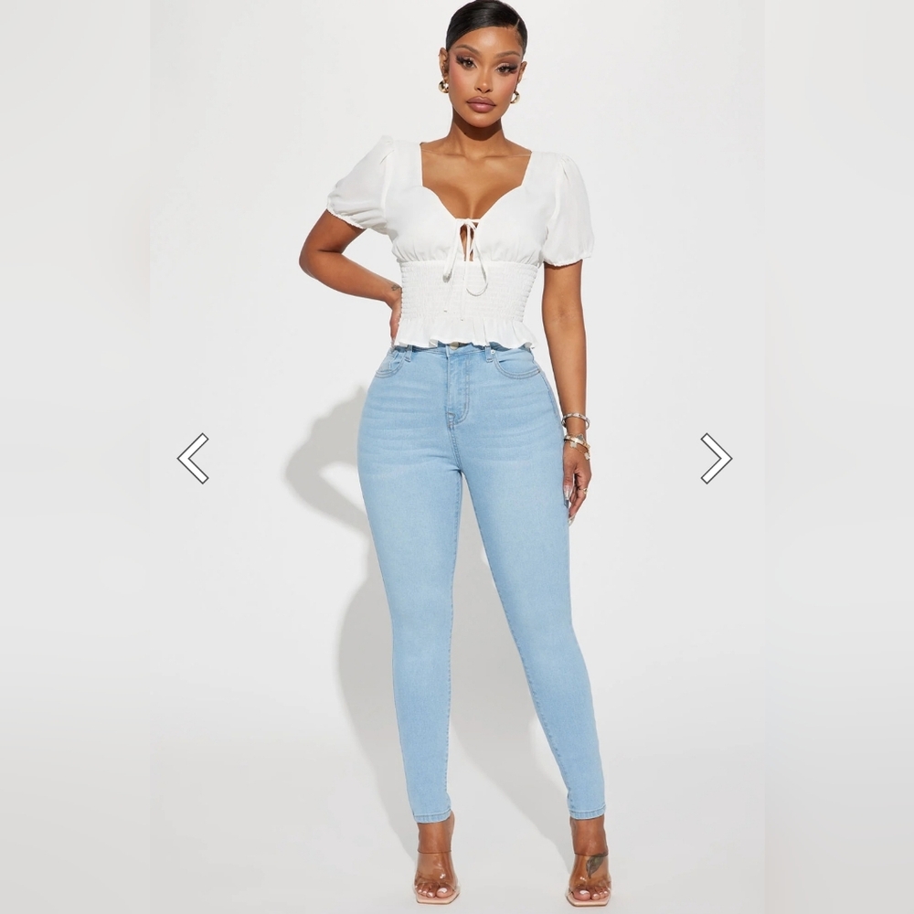 Fashion Nova Jeans-LIGHT WASH SIZE 11